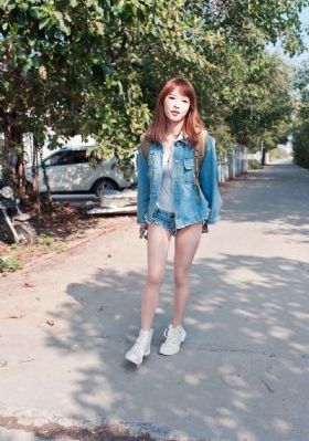 美女张开腿让男人插_高清在线观看